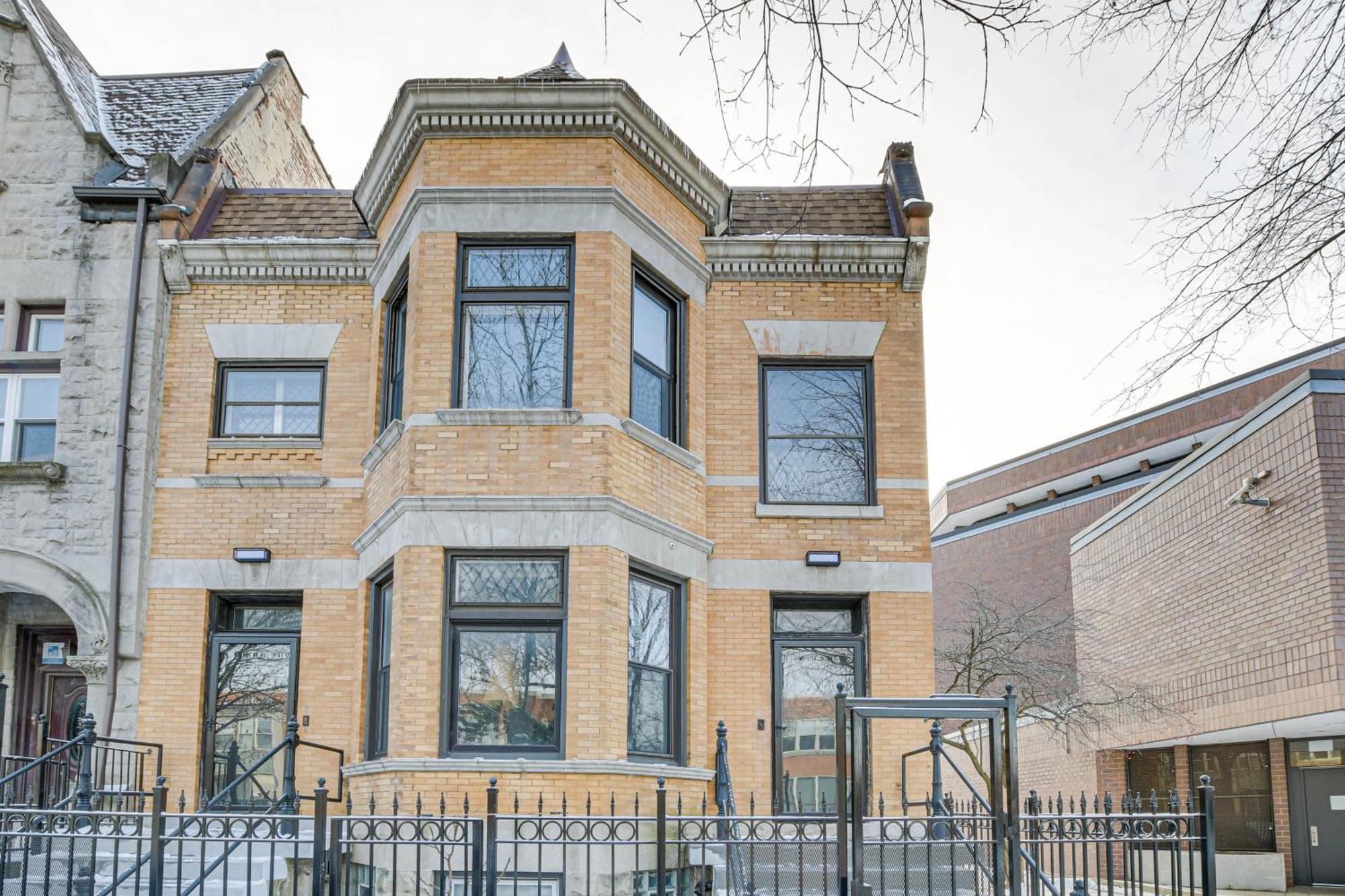 Spacious Condo With Deck About 3 Mi To Downtown Chicago! Exterior photo