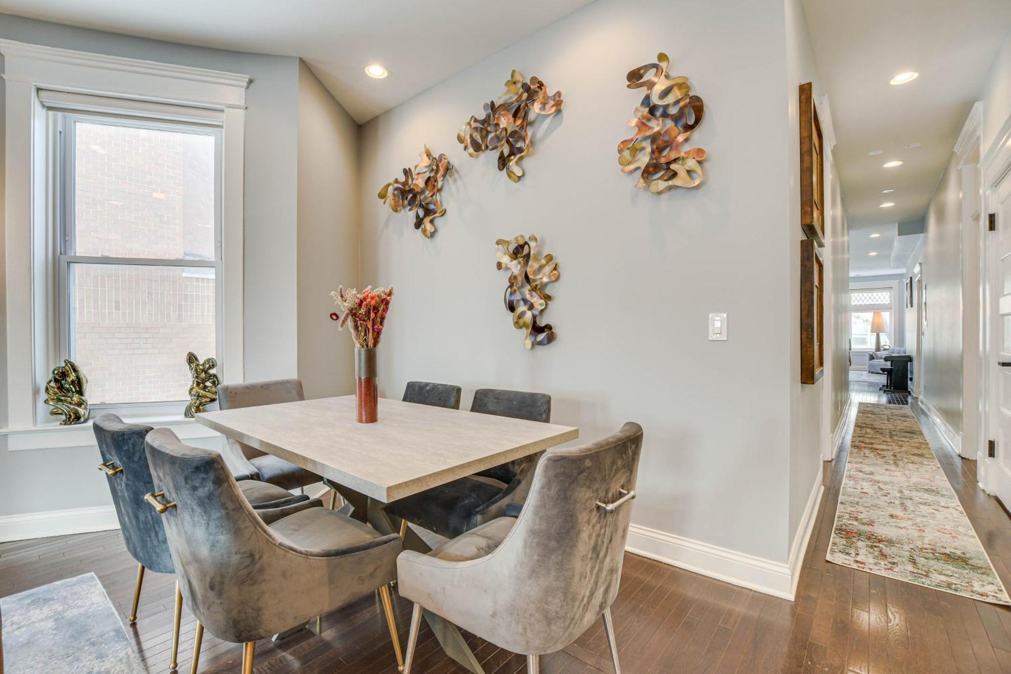 Spacious Condo With Deck About 3 Mi To Downtown Chicago! Exterior photo